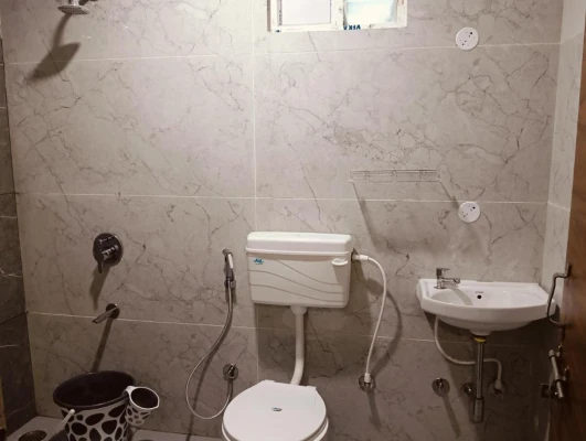 hotel with free parking in kamala nagar, hyderabad - vaaraahi hotel