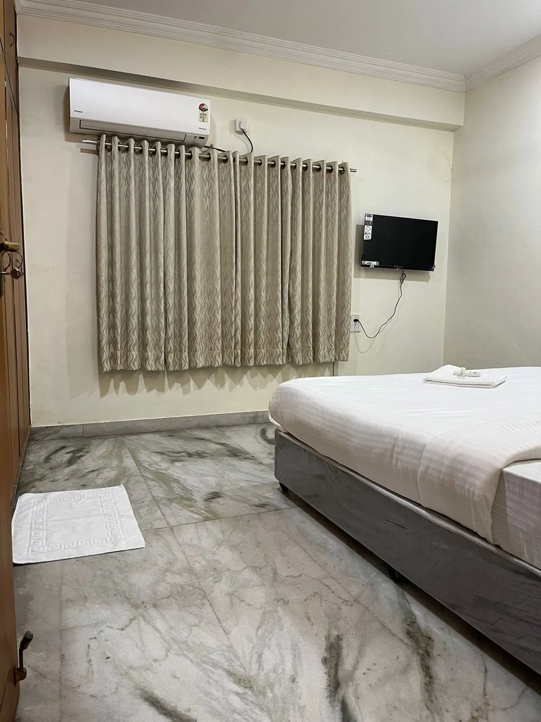 hotels for unmarried couples in vov stays banjara hills hyderabad