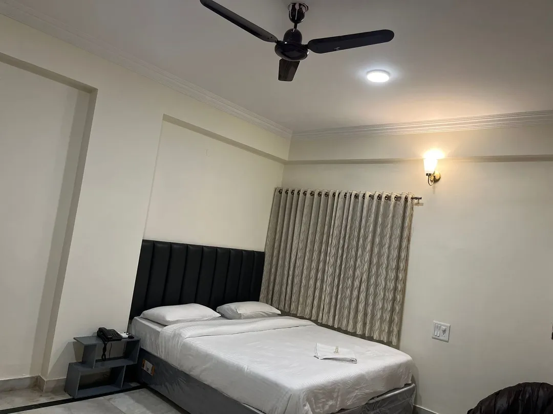 best day time hotels in vov stays banjara hills hyderabad