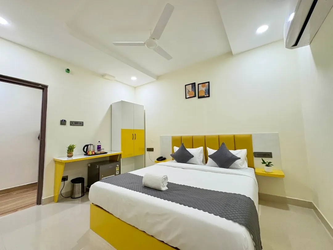 best couple hotels in yellow sapphire hotel dlf cyber city hyderabad