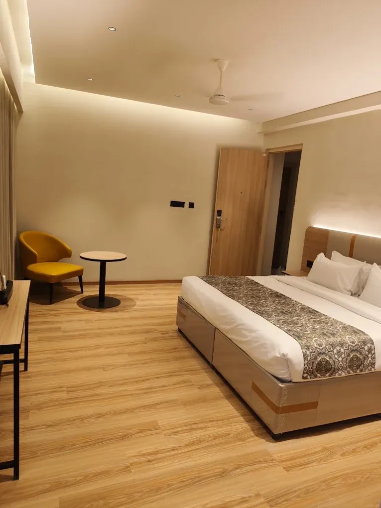 madhapur, hyderabad hotel booking - z suites & studio