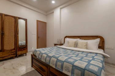 hotel with bar in mundhegaon, igatpuri - elivaas white house 7-bhk villa with outdoor pool & hill views
