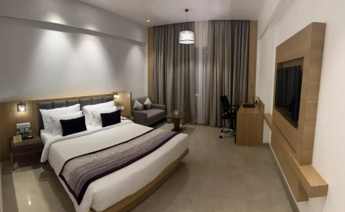 Hotel with gym in phule nagar, igatpuri - rakabi the fern