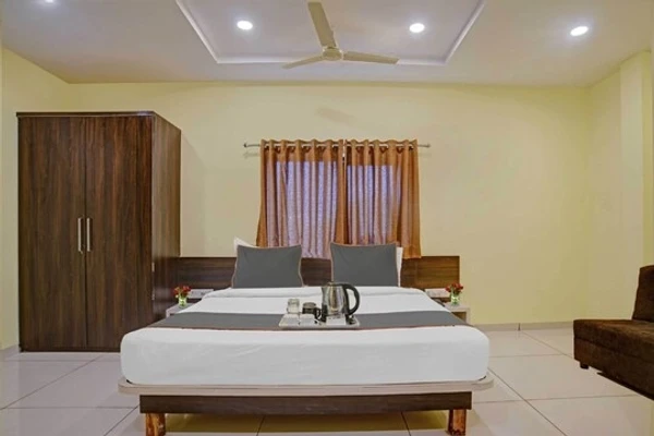 luxury hotels in a2 hotel and restro indore