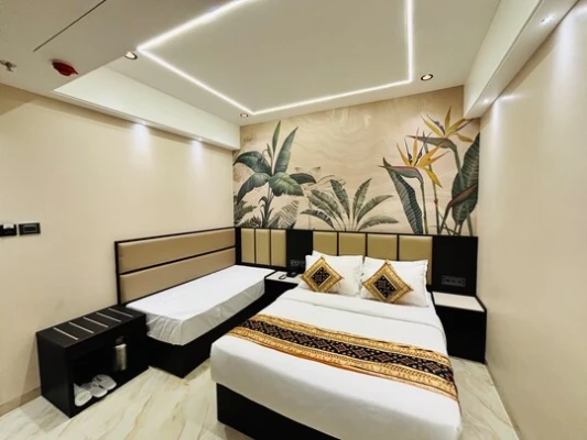 hotel with gym in scheme 78, indore - atlas hotel by rcj