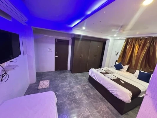 best cheap hotels in b r green's hotel indore