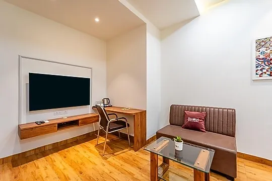 best hourly stay hotels in basotel indore indore