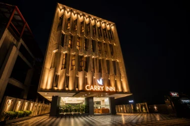 hotel with banquet hall in scheme 78, indore - carry inn indore