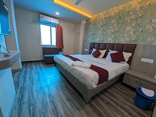 budget hotel in bhawrasla, indore - hotel alpine