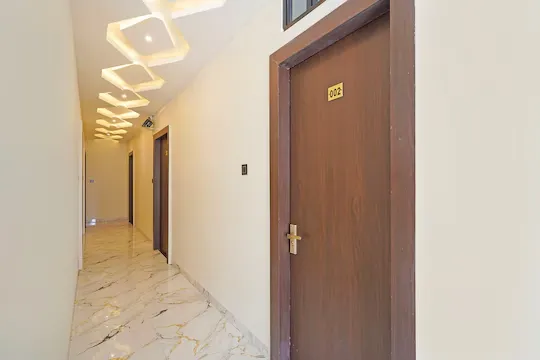 hotel near indore airport - hotel aurika retreat