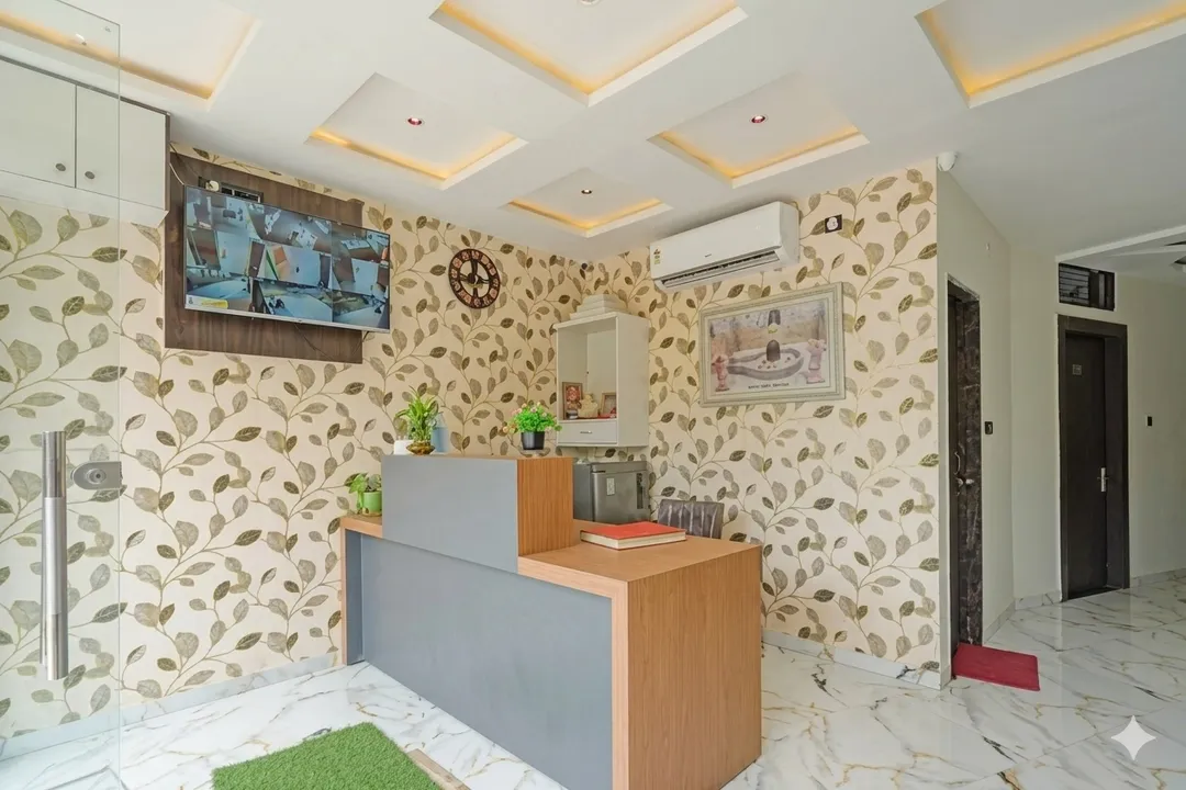 jacuzzi hotel in mr 10 road indore, indore - hotel aurika retreat
