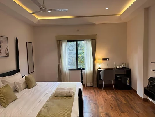 luxury hotel in hotel aventus by urbantara indore