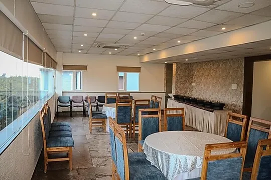 couple friendly hotels in hotel blue marine indore
