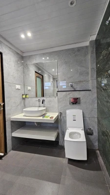 hotels for unmarried couples in hotel carnival indore