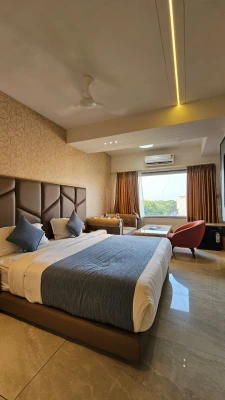 romantic hotels in hotel carnival indore