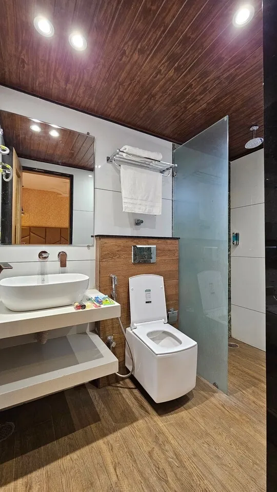 book hotels in hotel carnival indore