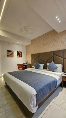 luxury hotel in hotel carnival indore