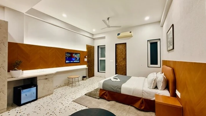 3 star hotel in scheme no 113, indore - hotel citadel inn