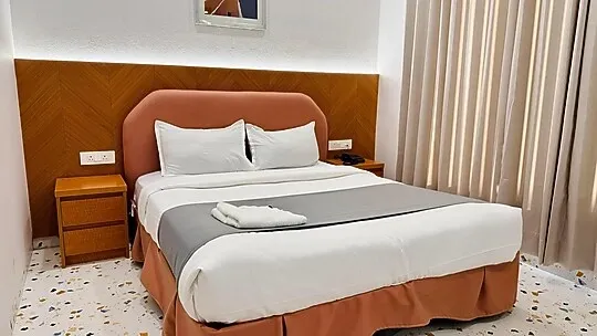 hotel near indore airport - hotel citadel inn