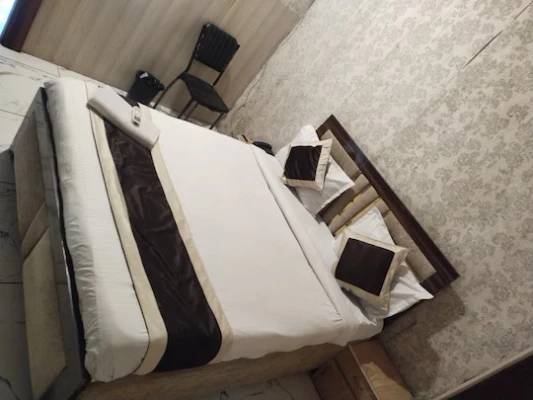 best unmarried couple friendly hotels in hotel city pride by oyteo indore