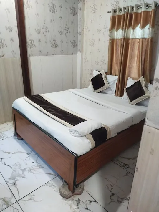 early check in hotels in hotel city pride by oyteo indore