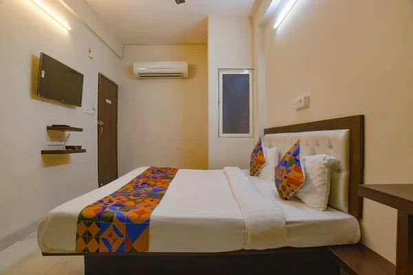 best 3 star hotels in hotel dreamway by oyteo indore