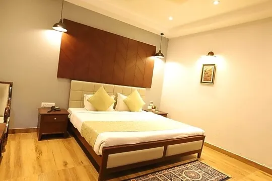 short stay hotels in hotel eco stay indore