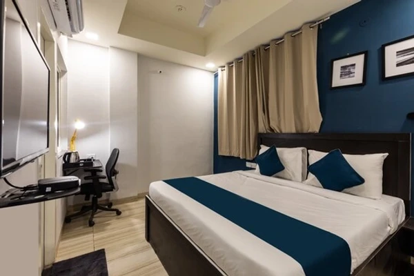 tourist hotels in hotel fusion stays indore