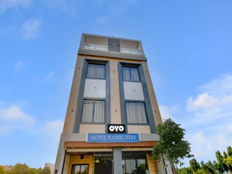 best luxury hotel in hotel iconic stay by igh indore