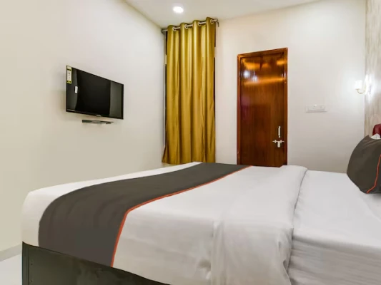 family holiday hotels in hotel iconic stay by igh indore