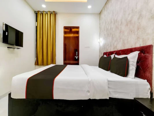 hotel with gym in mr 10 road indore, indore - hotel iconic stay by igh
