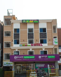 hotel with gym in kesar bag colony, indore - hotel kiwi inn