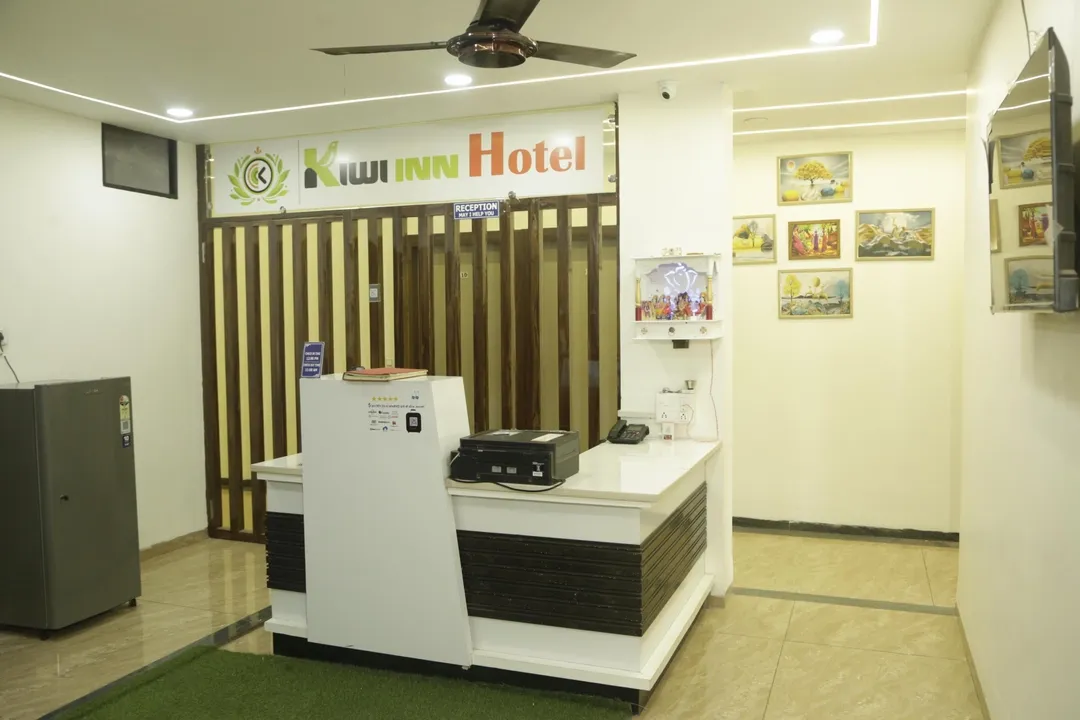 3 star hotel in kesar bag colony, indore - hotel kiwi inn