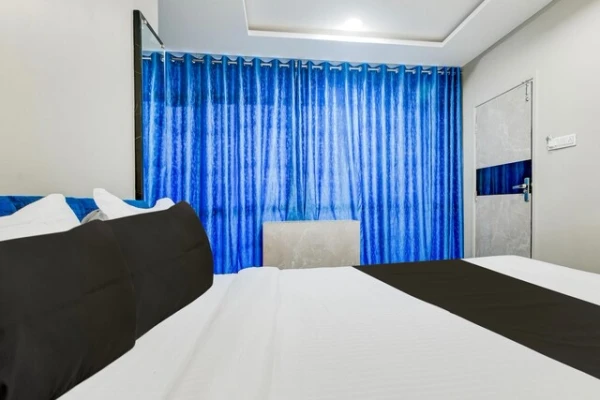business travel hotels in hotel lake view indore