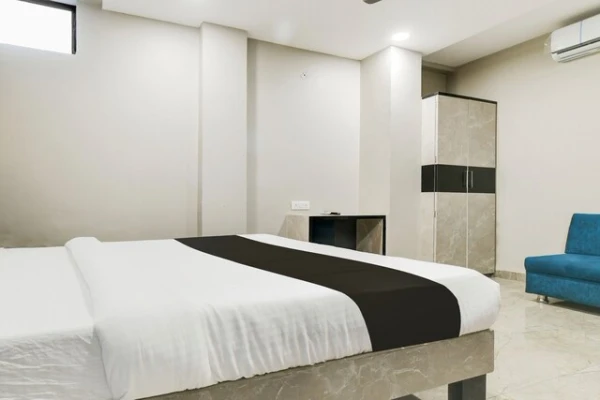 best hotels in hotel lake view indore