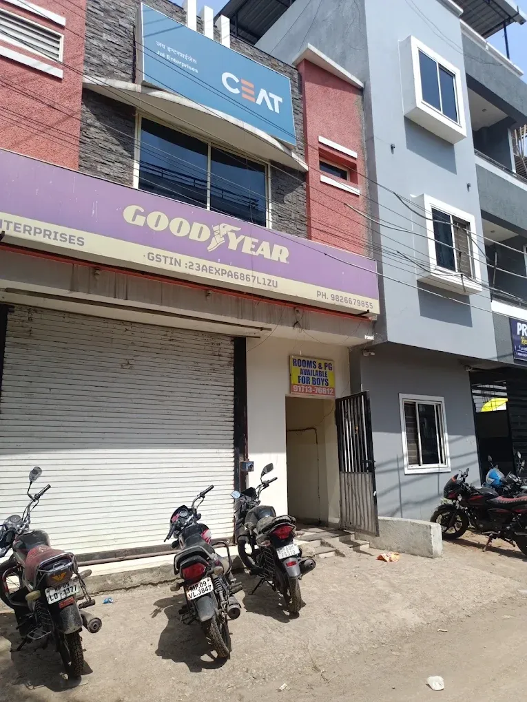 best couple hotels in hotel mahakal palace by oyteo indore