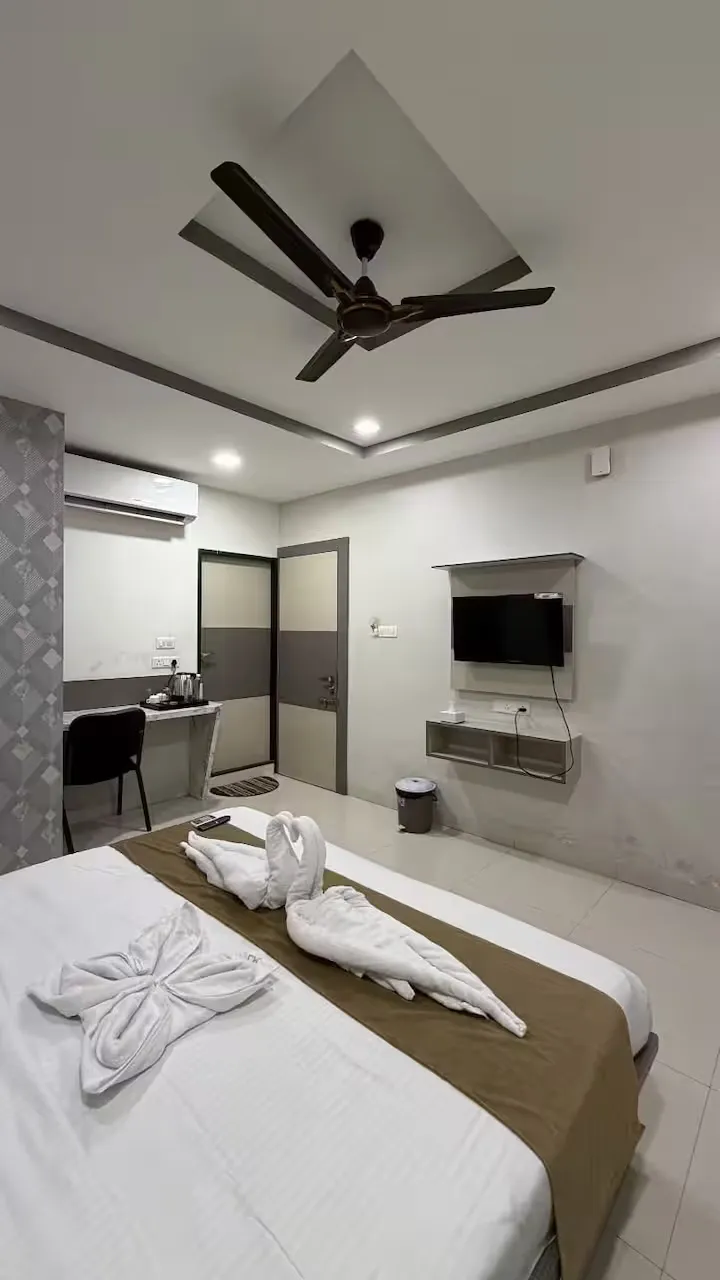 best cheap hotels in hotel majestic imperial indore