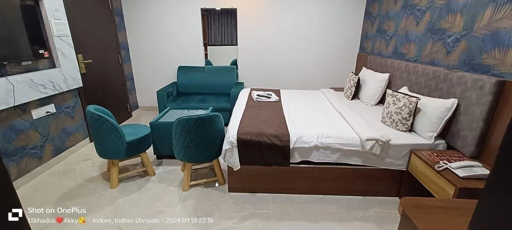 hourly stay hotels in hotel million star by oyteo indore