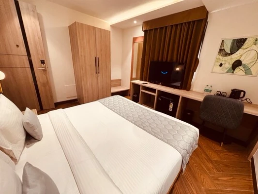 best early check in hotels in hotel mumbai house vijay nagar indore indore