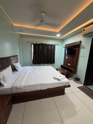 cheap and best hotels in hotel orange tree indore indore