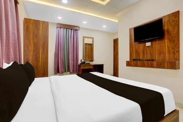 hotel with gym in mahalakshmi nagar, indore - hotel sacred tree