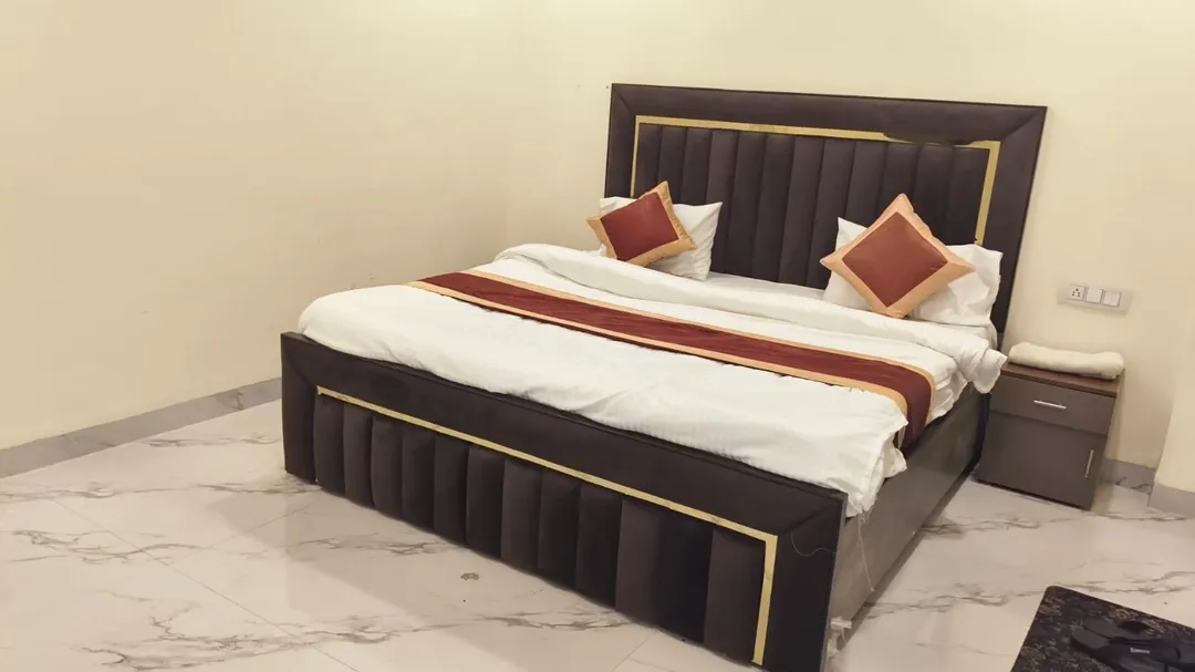 hotel with gym in kalani nagar, indore - hotel sapphire inn by binjwa