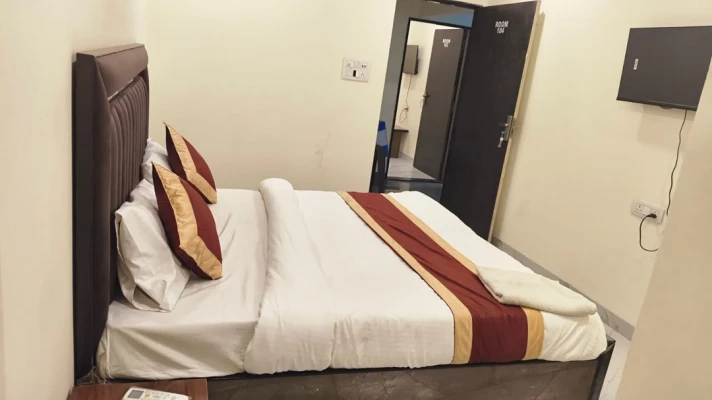 honeymoon hotels in hotel sapphire inn by binjwa indore
