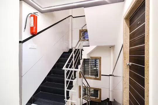 hotel with bar in mahalakshmi nagar, indore - hotel shree ram palace