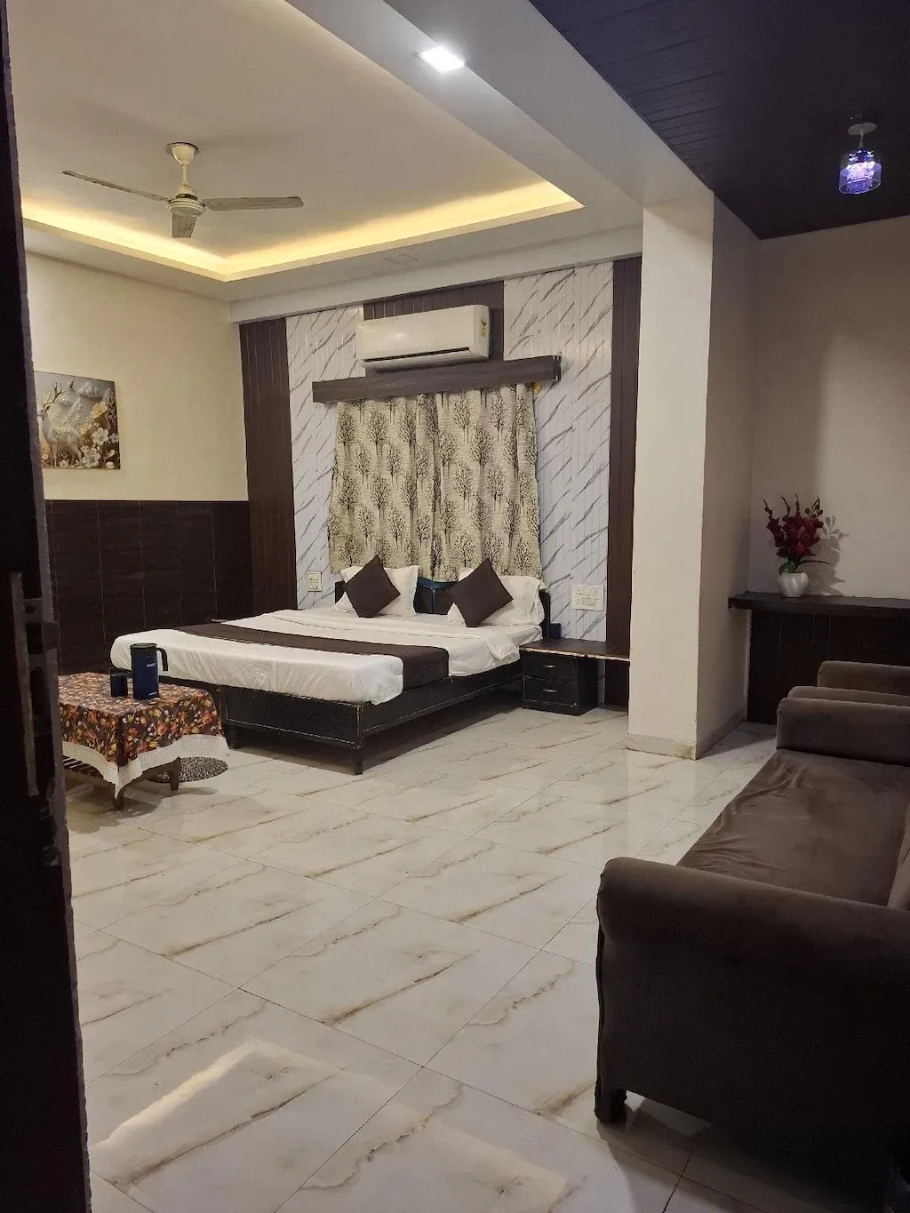top luxury hotels in hotel sunrise a1 indore