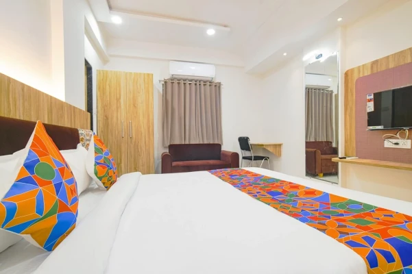 best romantic hotels in hotel suraj kunj indore