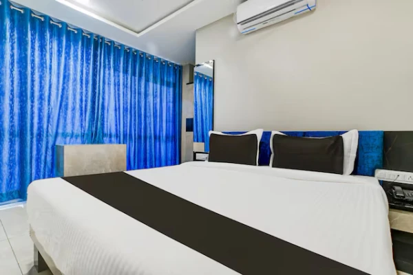 cheap and best hotels in hotel suraj kunj indore