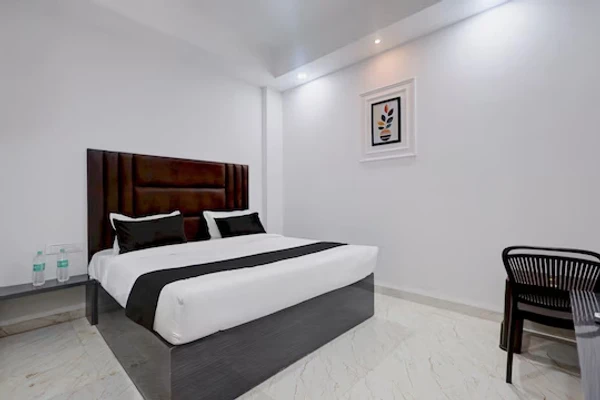 early check in hotels in hotel t9t by oyteo indore