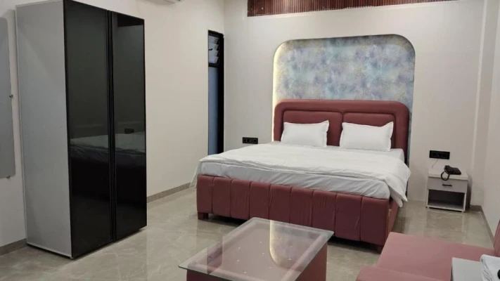 best business hotels in hotel the 4 seasons indore