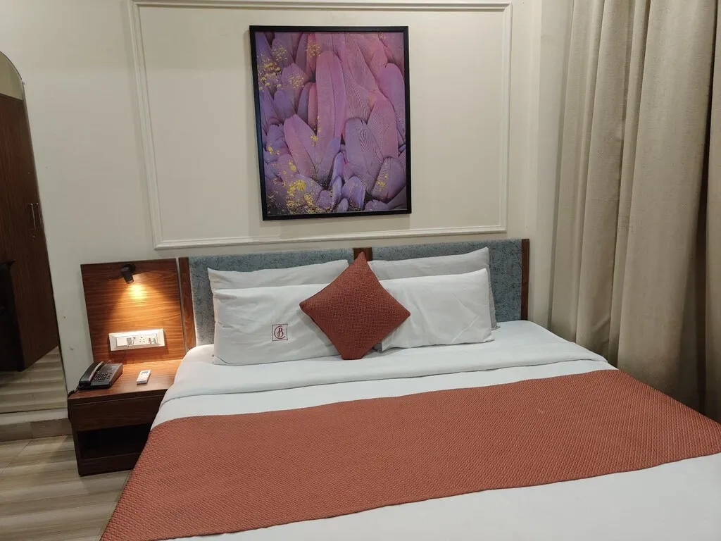 hotel near indore airport - hotel weekend by benchmark